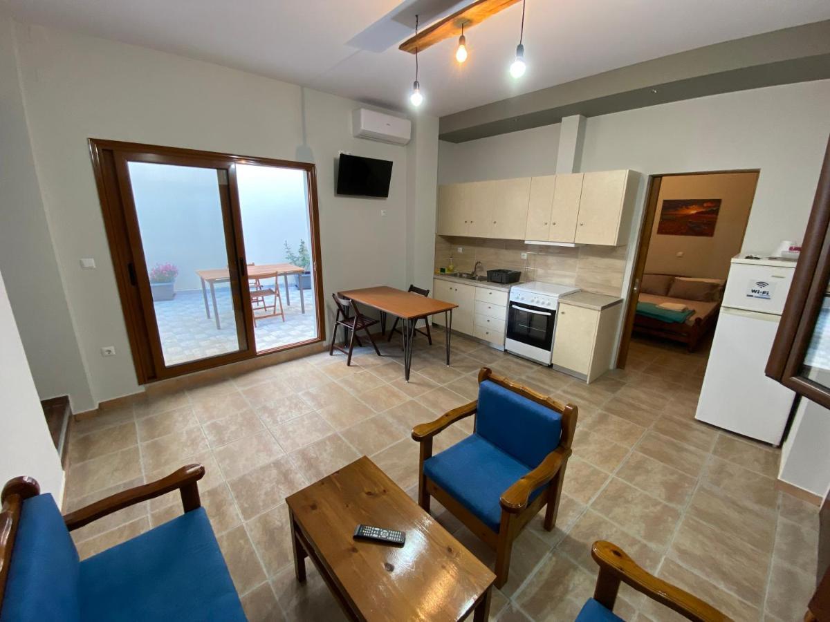 Kalamata home, Marina C Bagian luar foto